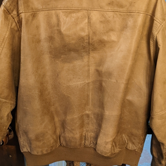 Leather bomber - Picture 3 of 3